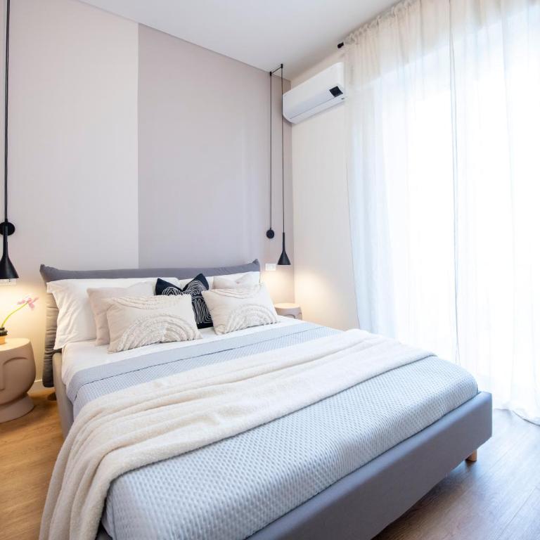 223 - Ma & Ma Luxury Apartment 1 grande - 500metri da mare e spiaggia, vicino alla Baia del Silenzio - PARCHEGGIO GRATIS PRIVATO INCLUSO - Appartamento con 2 Camere da Letto - 28