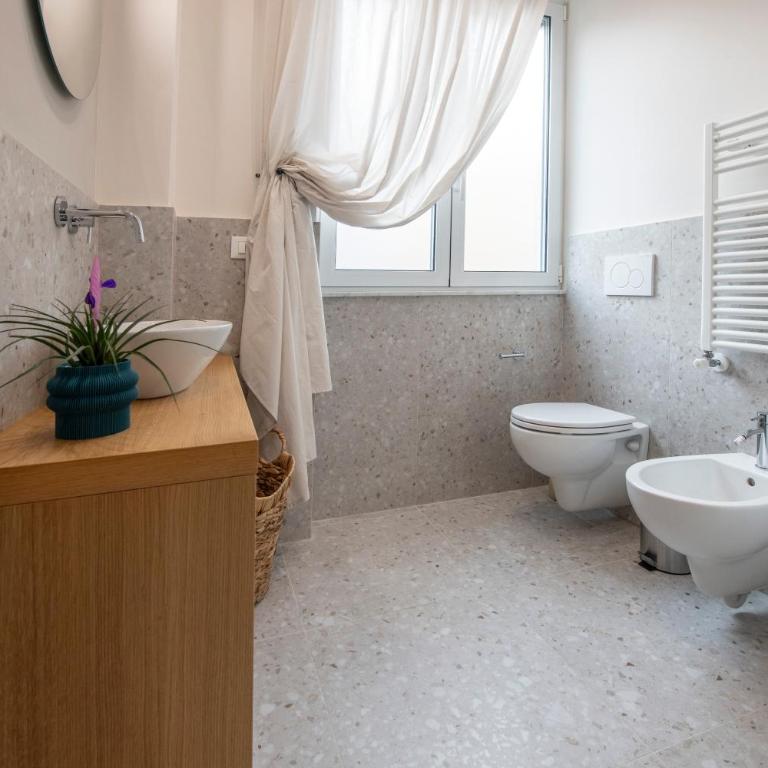223 - Ma & Ma Luxury Apartment 1 grande - 500metri da mare e spiaggia, vicino alla Baia del Silenzio - PARCHEGGIO GRATIS PRIVATO INCLUSO - Appartamento con 2 Camere da Letto - 46