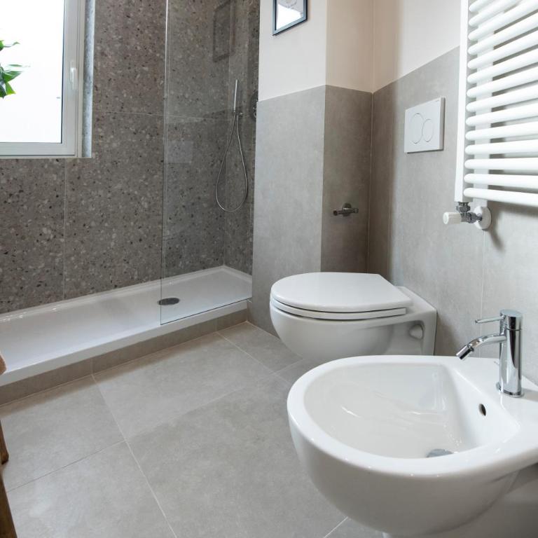 223 - Ma & Ma Luxury Apartment 1 grande - 500metri da mare e spiaggia, vicino alla Baia del Silenzio - PARCHEGGIO GRATIS PRIVATO INCLUSO - Appartamento con 2 Camere da Letto - 49