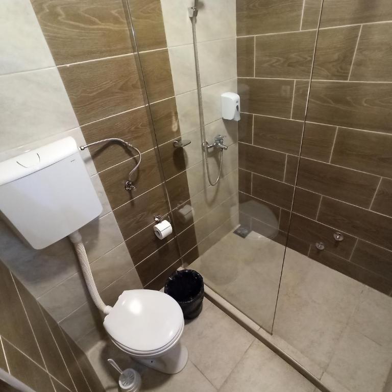 Vila Astonia - Deluxe Double Room with Shower - 6