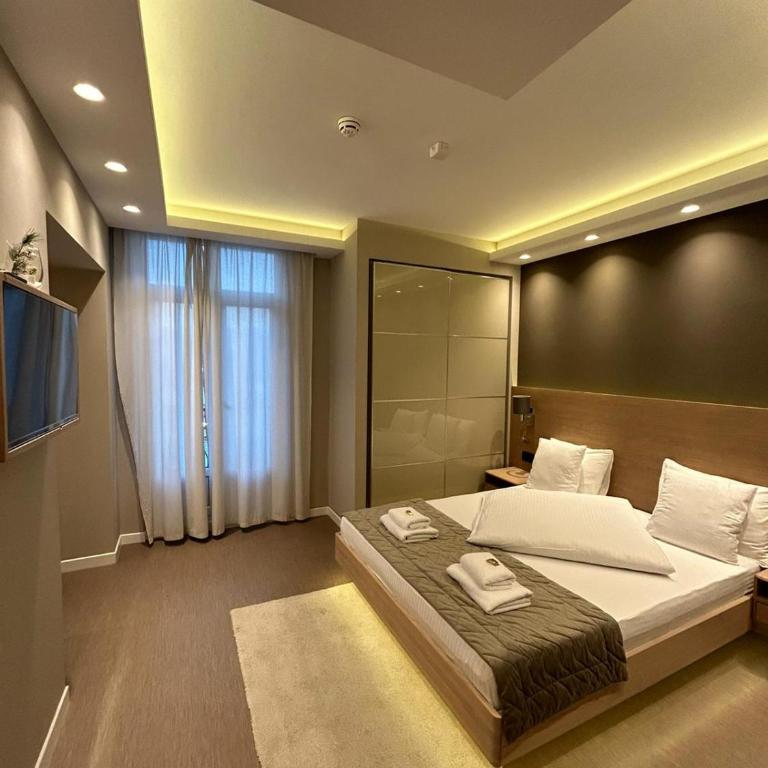 Emilia Lux Rooms - Porodična Soba sa Balkonom - 1