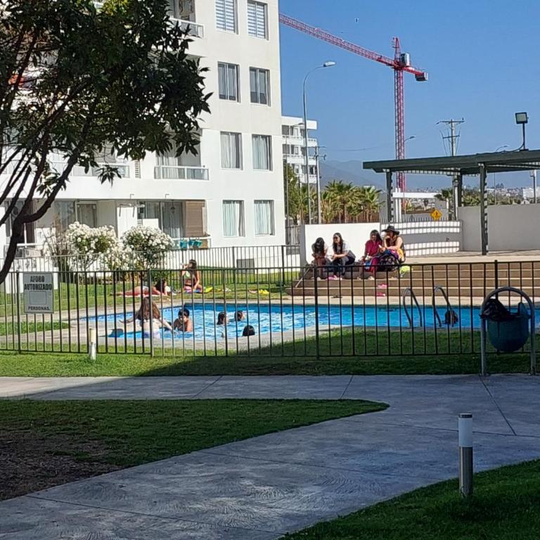 ARRIENDO DEPARTAMENTO DIARIO en LA SERENA CONDOMINIO AREAS VERDES, PISCINAS, ESTACIONAMIENTO, ETC - Apartamento de 2 dormitorios - 18