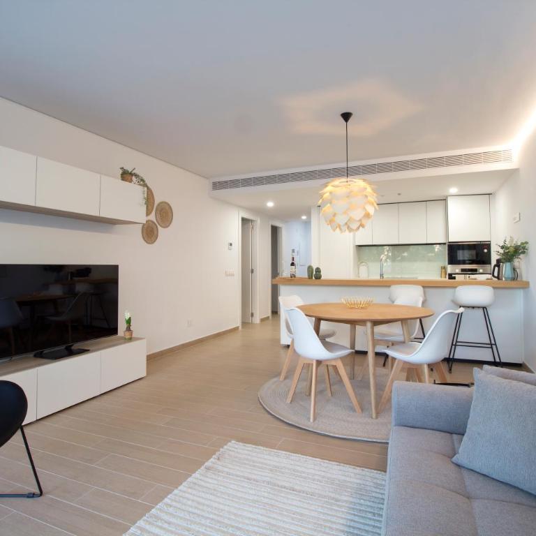 Sea View Apartment Near The Beach - Two-Bedroom Apartment - 5