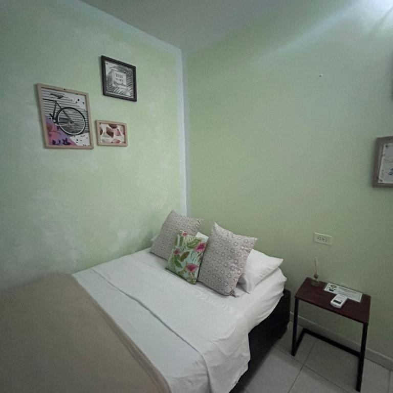 3CB-1 APARTAMENTO DE 3 ALCOBAS EN EL CENTRO HISTORICO CON AIRE ACONDICIONADO Y WIFI - Three-Bedroom Apartment - 16