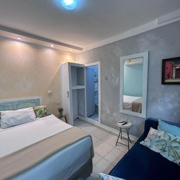 3CB-1 APARTAMENTO DE 3 ALCOBAS EN EL CENTRO HISTORICO CON AIRE ACONDICIONADO Y WIFI - Three-Bedroom Apartment - 10