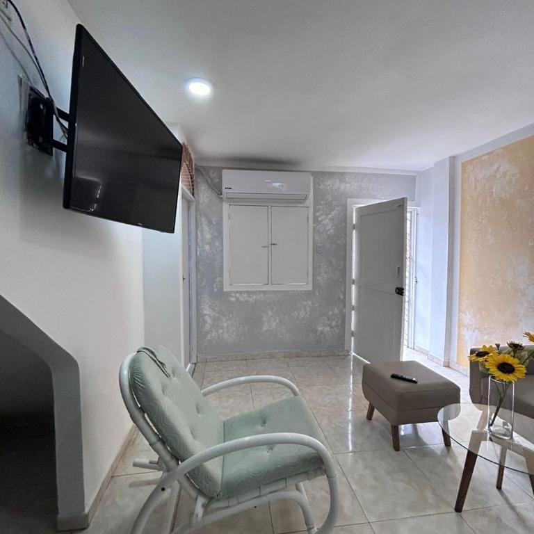 3CB-1 APARTAMENTO DE 3 ALCOBAS EN EL CENTRO HISTORICO CON AIRE ACONDICIONADO Y WIFI - Three-Bedroom Apartment - 4