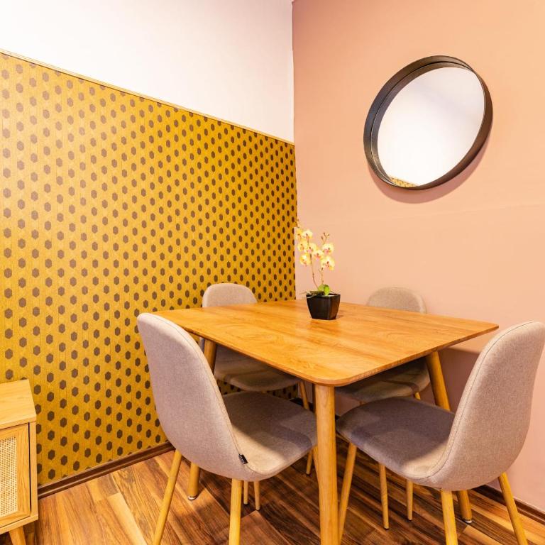 Santa Ma la Ribera Lofts by VH - Two-Bedroom Apartment - 9