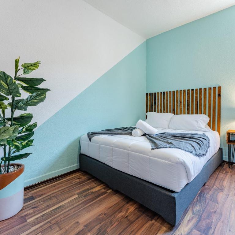Santa Ma la Ribera Lofts by VH - Two-Bedroom Apartment - 16