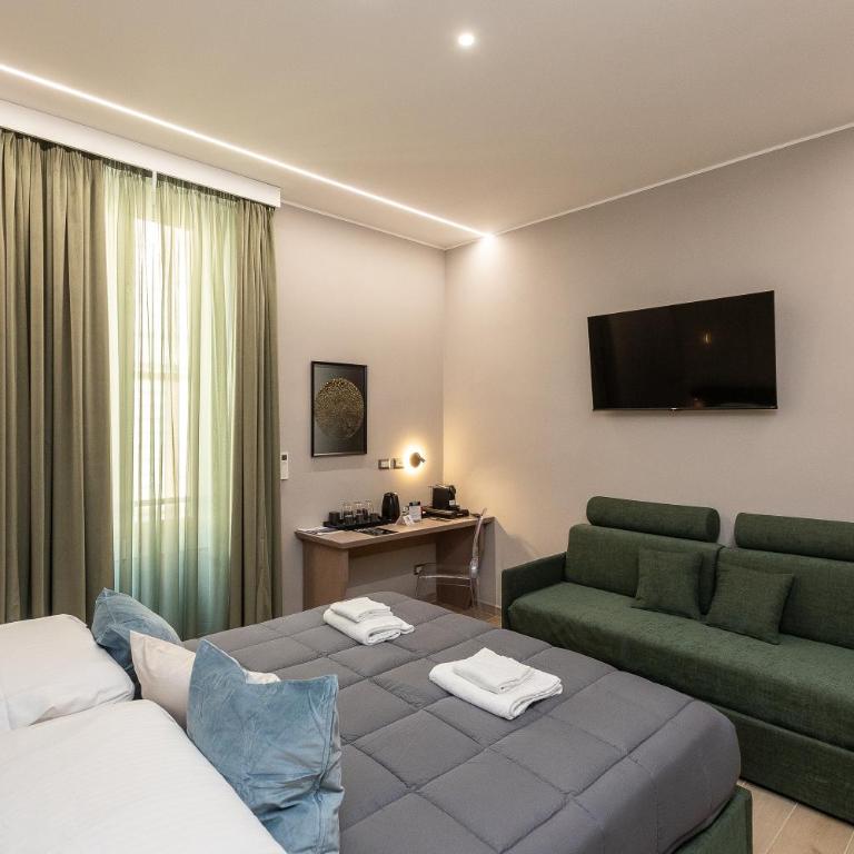 IRON Luxury Rooms - Camera Tripla Basic - 8