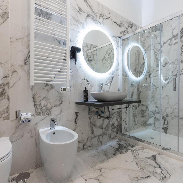IRON Luxury Rooms - Camera Tripla Deluxe - 12