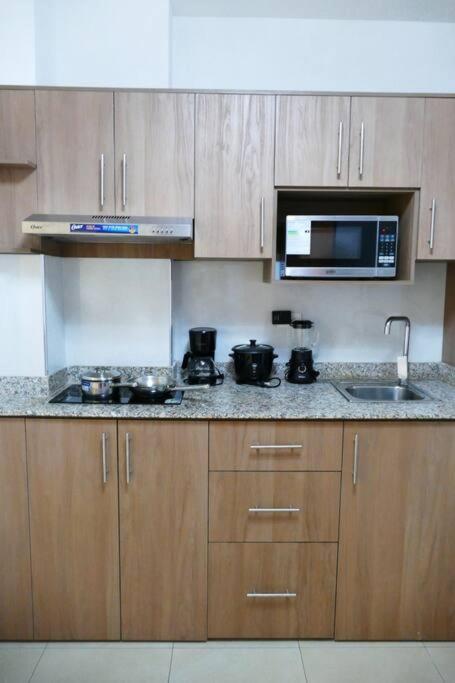 Ecusuites Penthouse Vía Costa Ceibos Puerto Azul - Apartamento de 1 dormitorio - 15