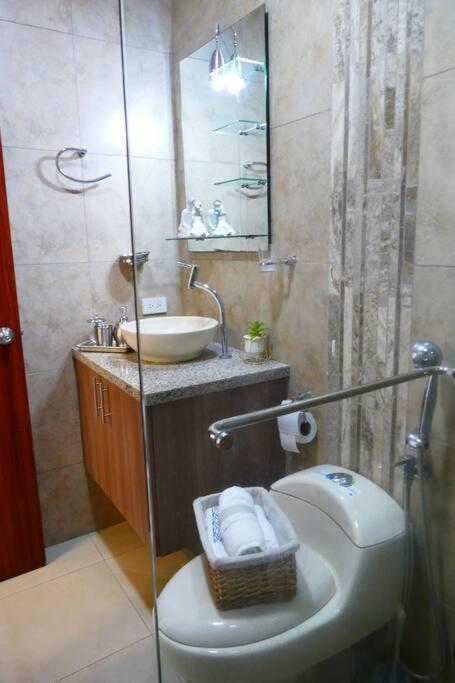 Ecusuites Penthouse Vía Costa Ceibos Puerto Azul - Apartamento de 1 dormitorio - 38