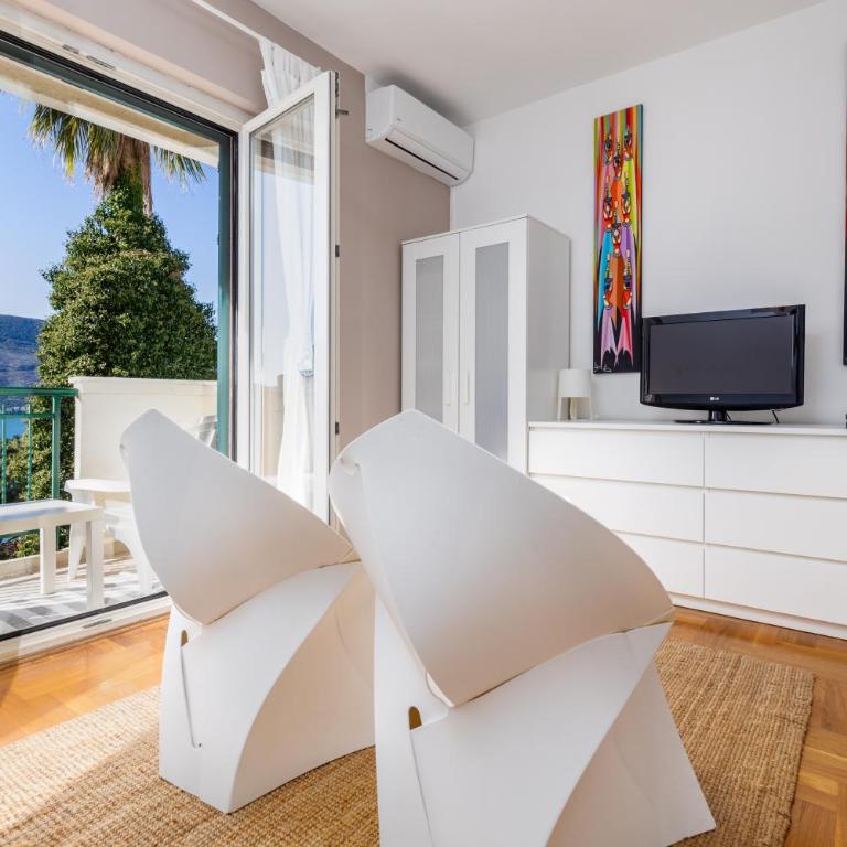Lula la land (4 adults or family) - Two-Bedroom Apartment - 16