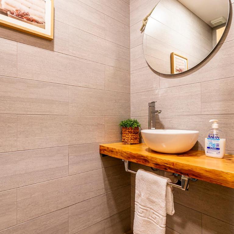 Flats Piera Valencia Center - Two-Bedroom Apartment with Terrace - 51
