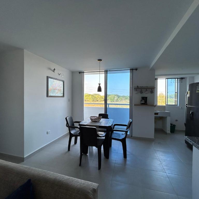 Apartamento Caribe Coveñas - Apartamento de 3 dormitorios - 2