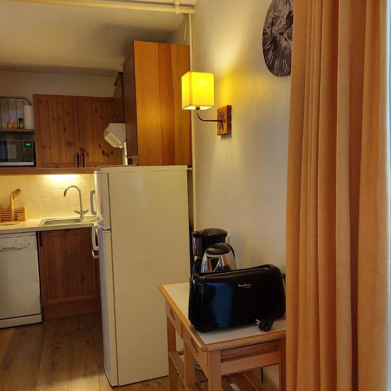 Brides-les-Bains : Studio 4 pers, balcon Ouest, parking, animaux admis - Studio - 2