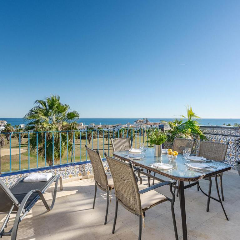 26 Front row penthouse golf and sea views Manilva Duquesa Andalusia - Apartamento con vistas al mar - 1
