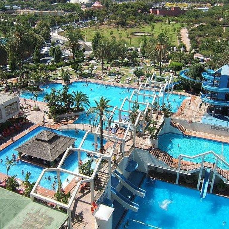 Benalbeach Bliss Seafront Retreat with Balcony - Apartment with Sea View - 31