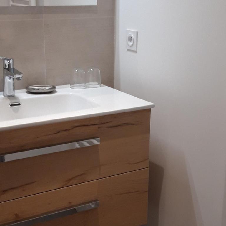 Appartement rénové 6 pers · Balcon · WiFi gratuit - FR-1-346-558 - Appartement - 9