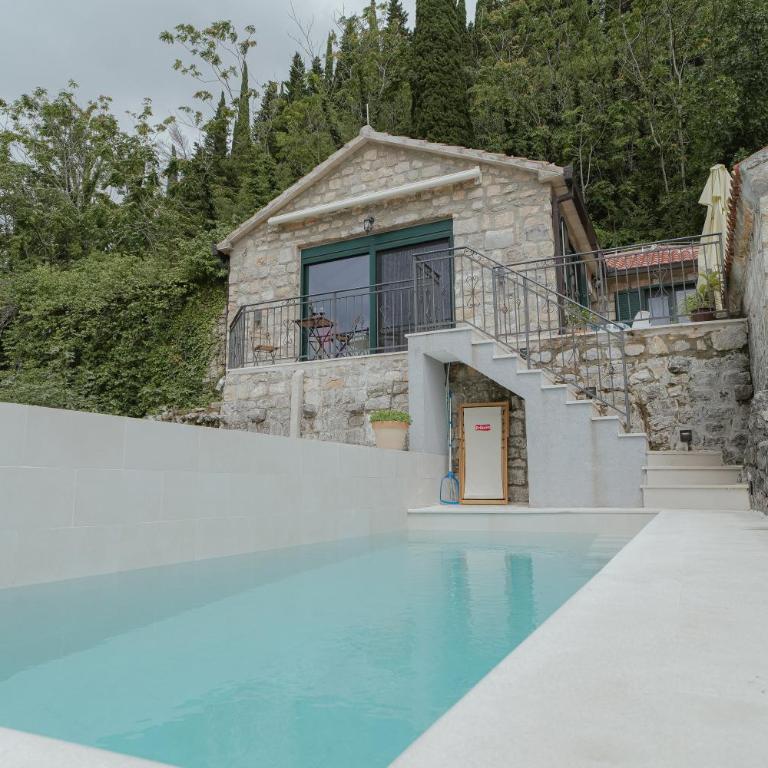 Casa di Pietra - Three-Bedroom House - 22