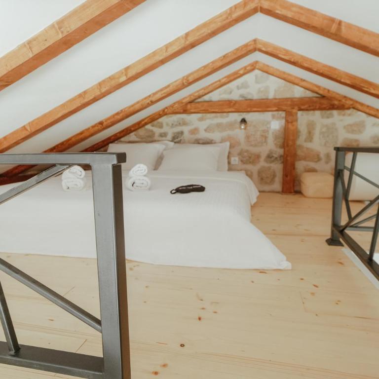 Casa di Pietra - Three-Bedroom House - 19