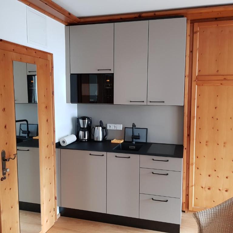 Carinthia - Apartment mit 1 Schlafzimmer, Balkon und Bergblick - 3