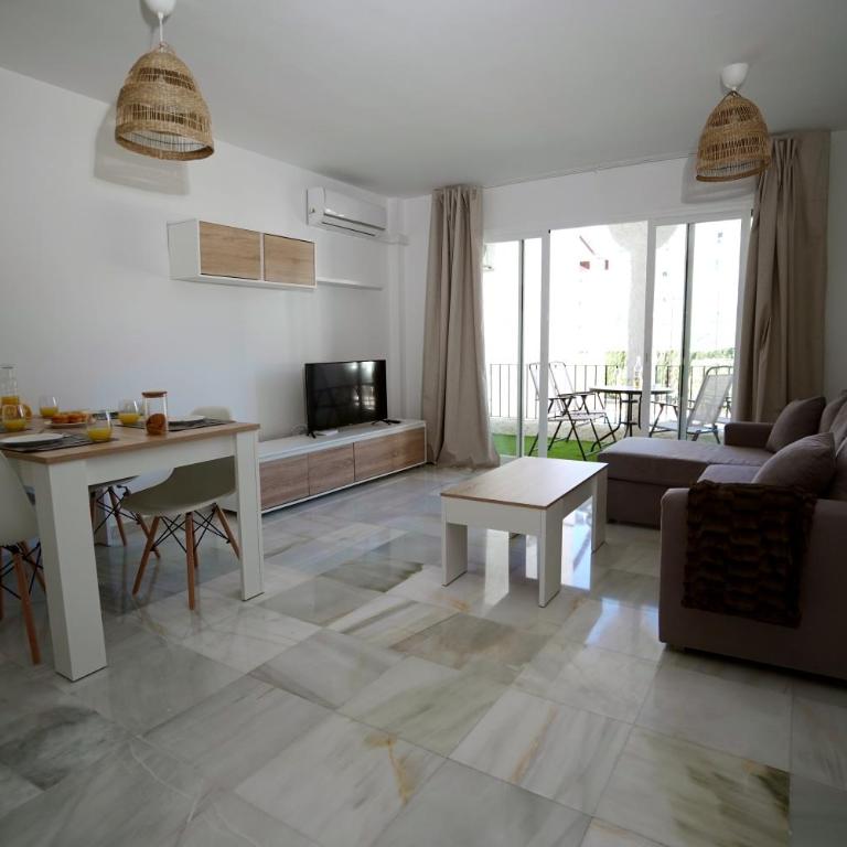 Sunstay Relax Rio Marina Beach Nerja - Apartamento con vistas a la piscina - 15
