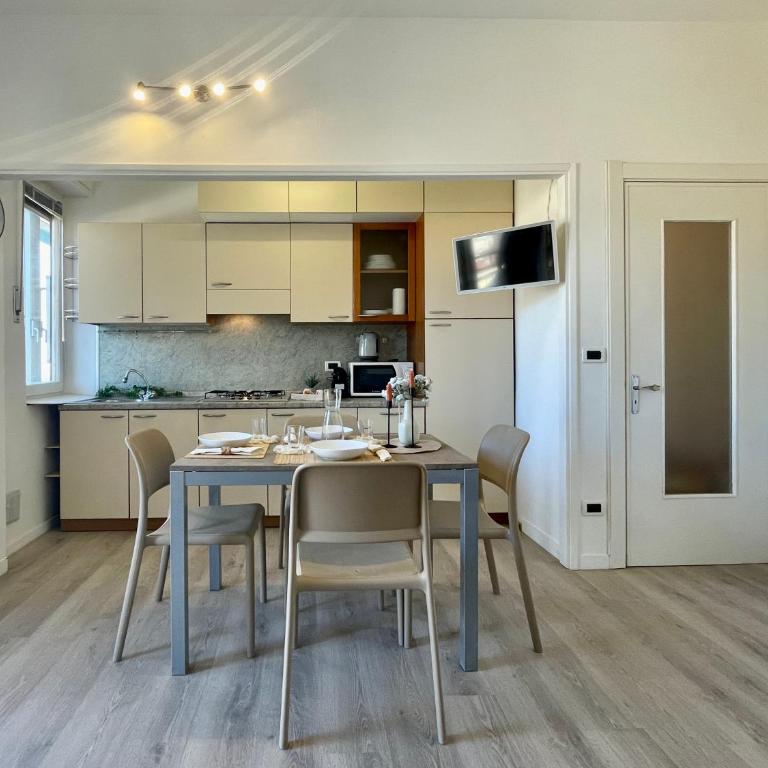 [150mt dal Mare] Monolocale in Centro con Vista Aperta, Wi-Fi e A/C - Monolocale con Balcone - 7