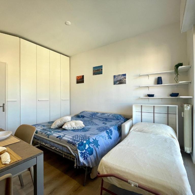 [150mt dal Mare] Monolocale in Centro con Vista Aperta, Wi-Fi e A/C - Monolocale con Balcone - 5