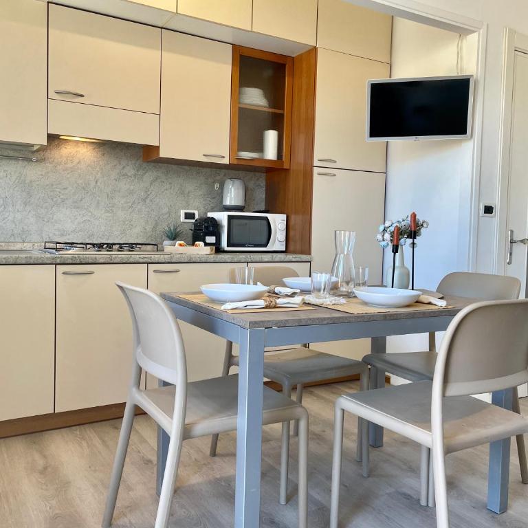 [150mt dal Mare] Monolocale in Centro con Vista Aperta, Wi-Fi e A/C - Monolocale con Balcone - 21