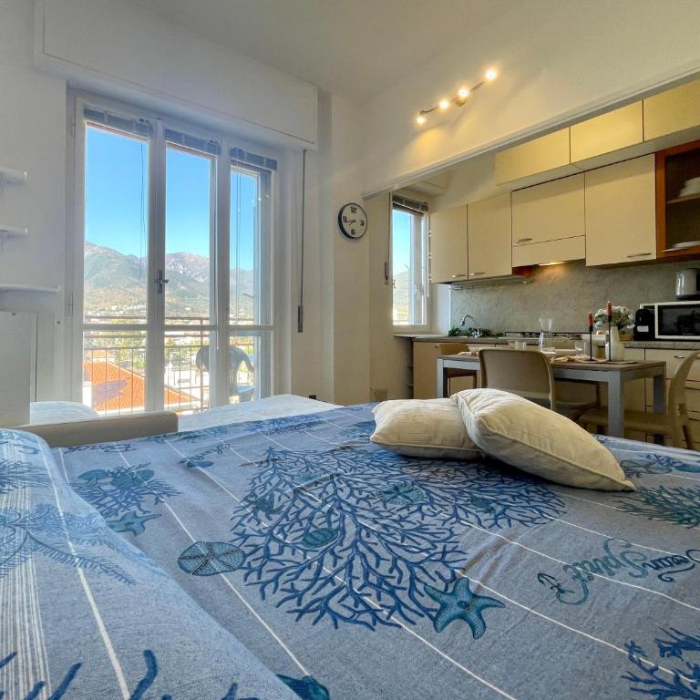 [150mt dal Mare] Monolocale in Centro con Vista Aperta, Wi-Fi e A/C - Monolocale con Balcone - 18