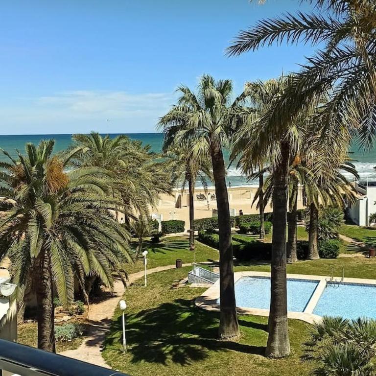 Apartamento Primera Linea de Playa. DENIA - Two-Bedroom Apartment - 7