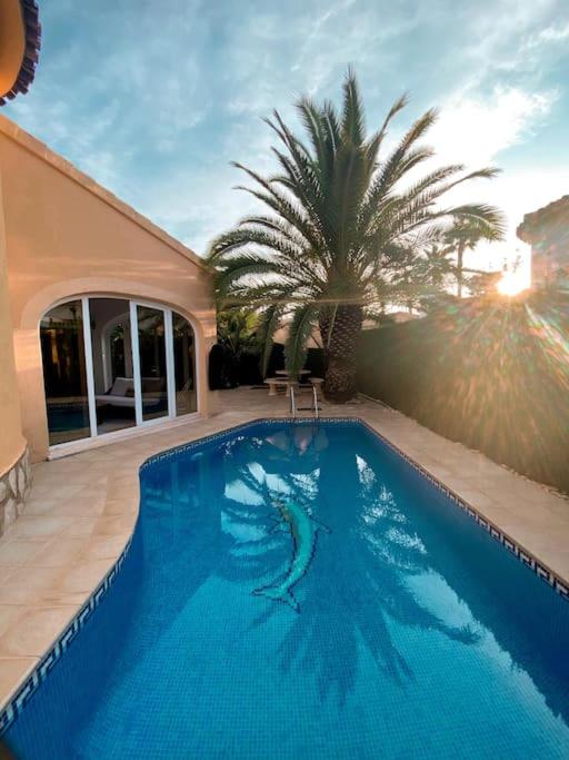 Impresionante Villa con piscina climatizada - OLIVA NOVA - Villa de 2 dormitorios - 22