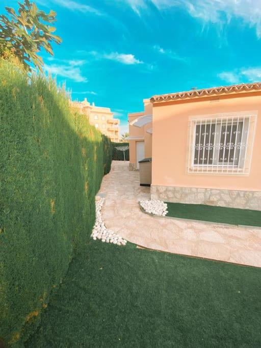 Impresionante Villa con piscina climatizada - OLIVA NOVA - Villa de 2 dormitorios - 19