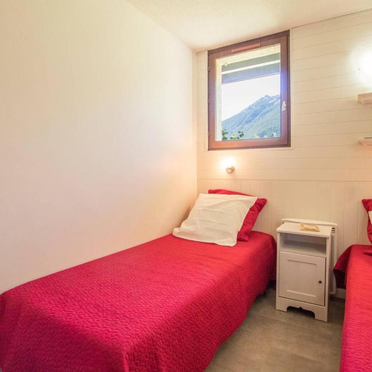 Grand appartement 4 chambres, proche centre et pistes, parking privatif - Appartement 4 Chambres - 4