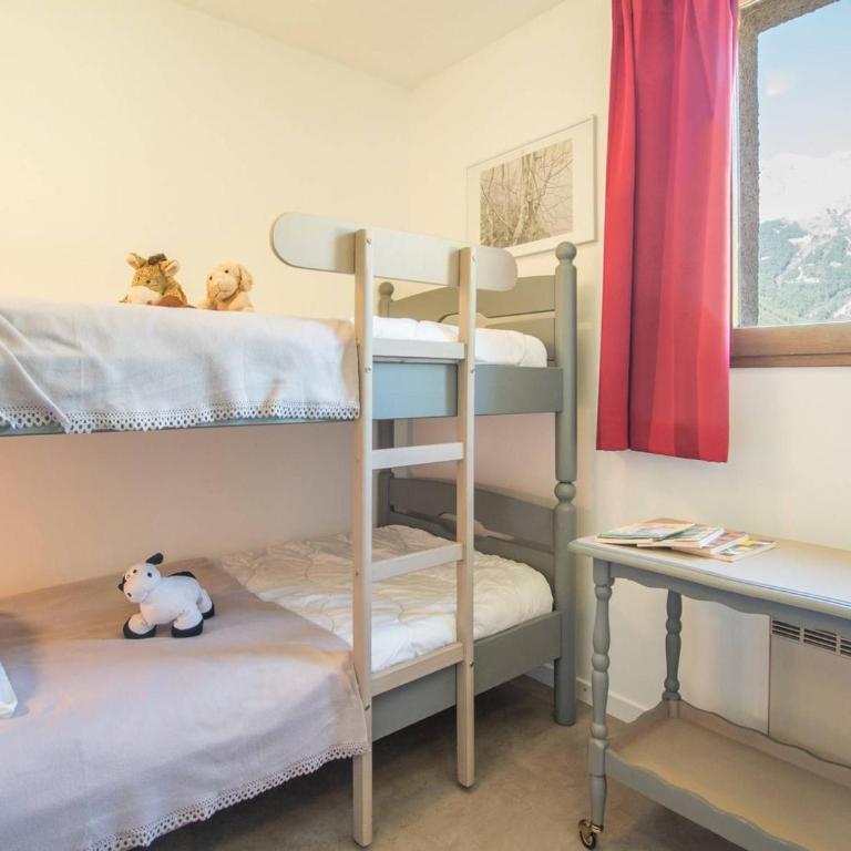 Grand appartement 4 chambres, proche centre et pistes, parking privatif - Appartement 4 Chambres - 5