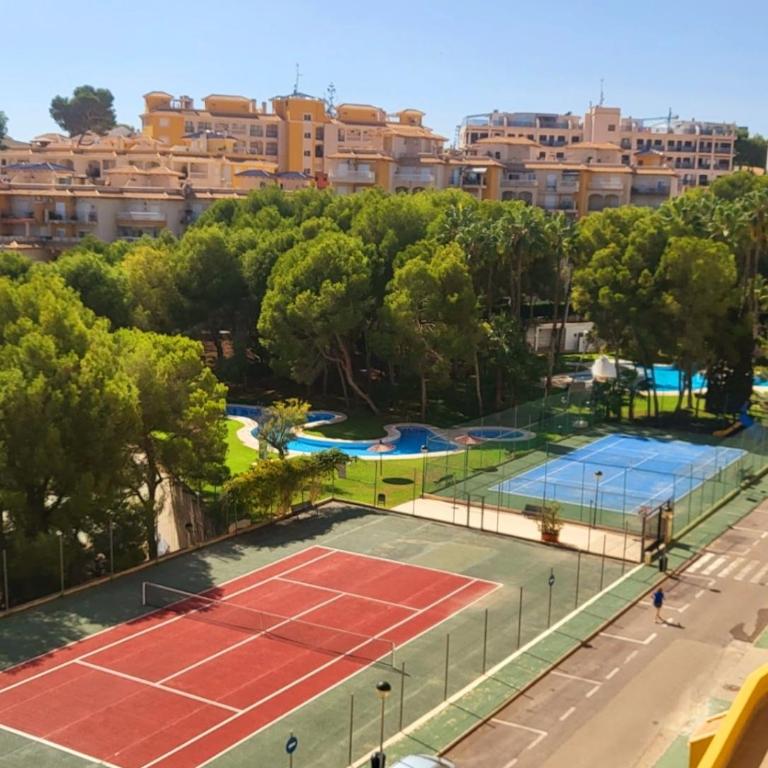 Apartamento Serenity by the Sea II, Altos de Campoamor, 2 bedrooms, balcony , terrace , tennis court and beautiful swimming pool - Apartamento de 2 dormitorios - 30