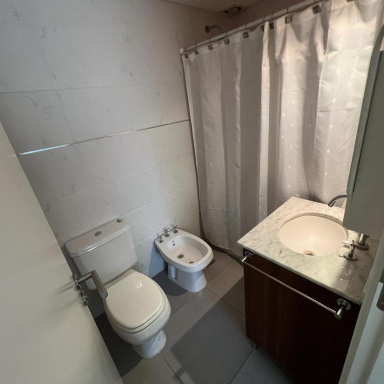 Semipiso 2 ambientes zona Shopping - One-Bedroom Apartment - 2