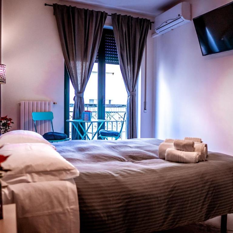Dimora Le Grottaglie -Centro Polignano a Mare - Camera Matrimoniale Deluxe con 1 Letto Supplementare - 2