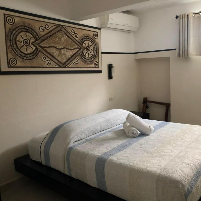 Moloch Hostel & Suites - Deluxe Queen Room - 1