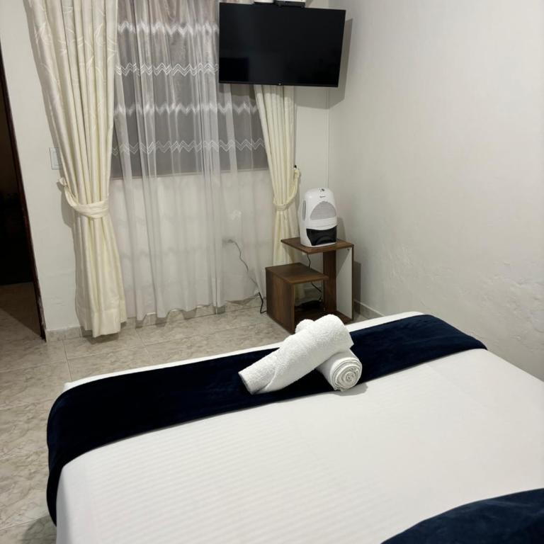 Merak Hostel - Double Room with Private Bathroom - 2