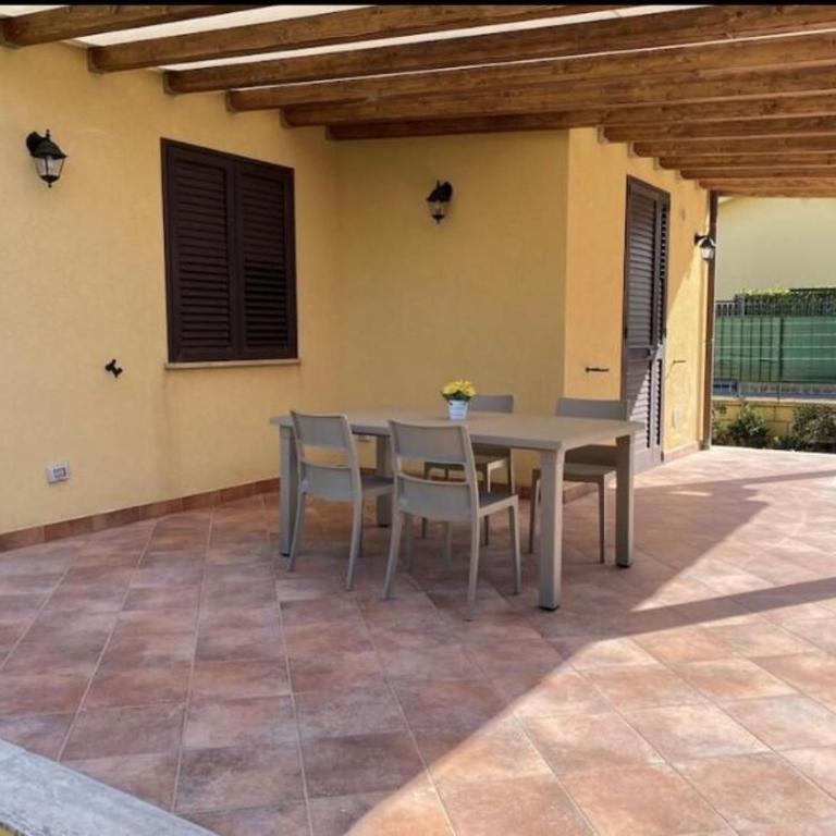 Villa indipendente le coccinelle beach mare piscina a 250 mt dal mare con servizio di piscina a 400 mt 12 k da Cefalu - Maison 3 Chambres - 8