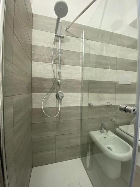 Villa indipendente le coccinelle beach mare piscina a 250 mt dal mare con servizio di piscina a 400 mt 12 k da Cefalu - Maison 3 Chambres - 9