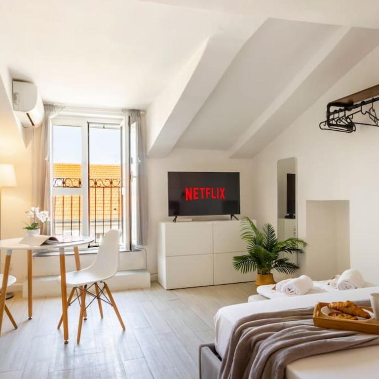 [Centro] Deluxe Suite con Wi-Fi e Netflix - One-Bedroom Apartment - 9