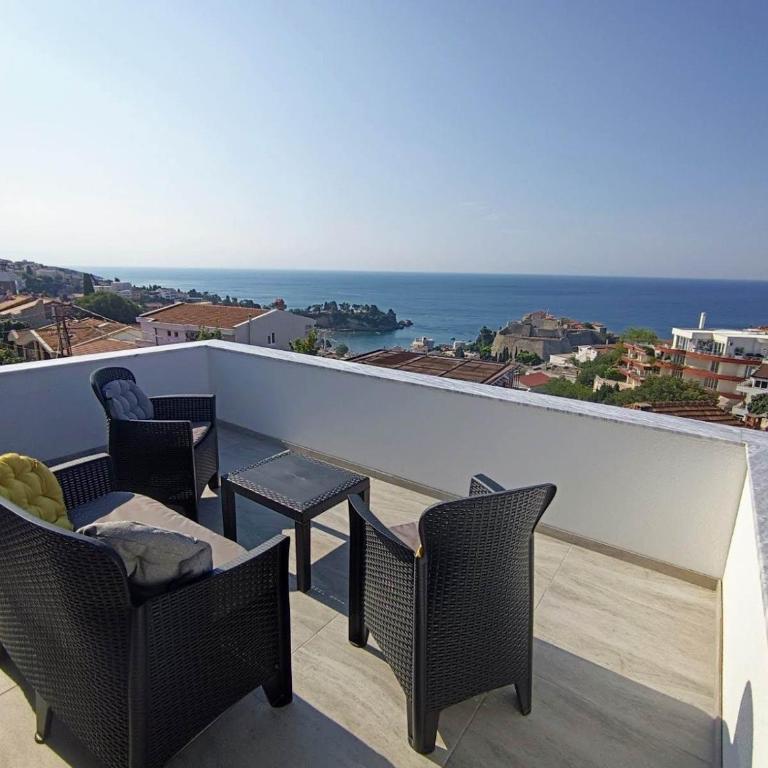 El Mar Apartments - Studio - 5