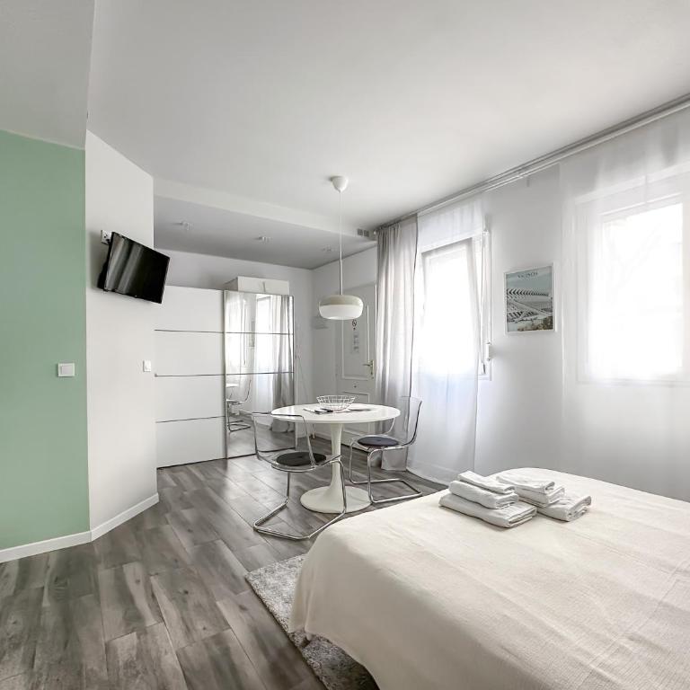 Budget Inn - Studio Apartment - 8