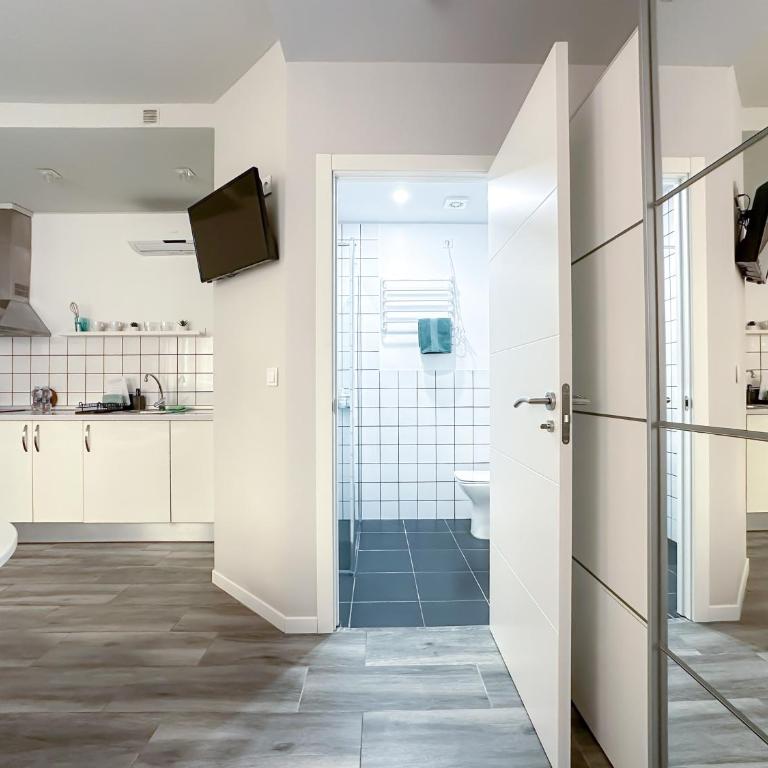 Budget Inn - Studio Apartment - 15