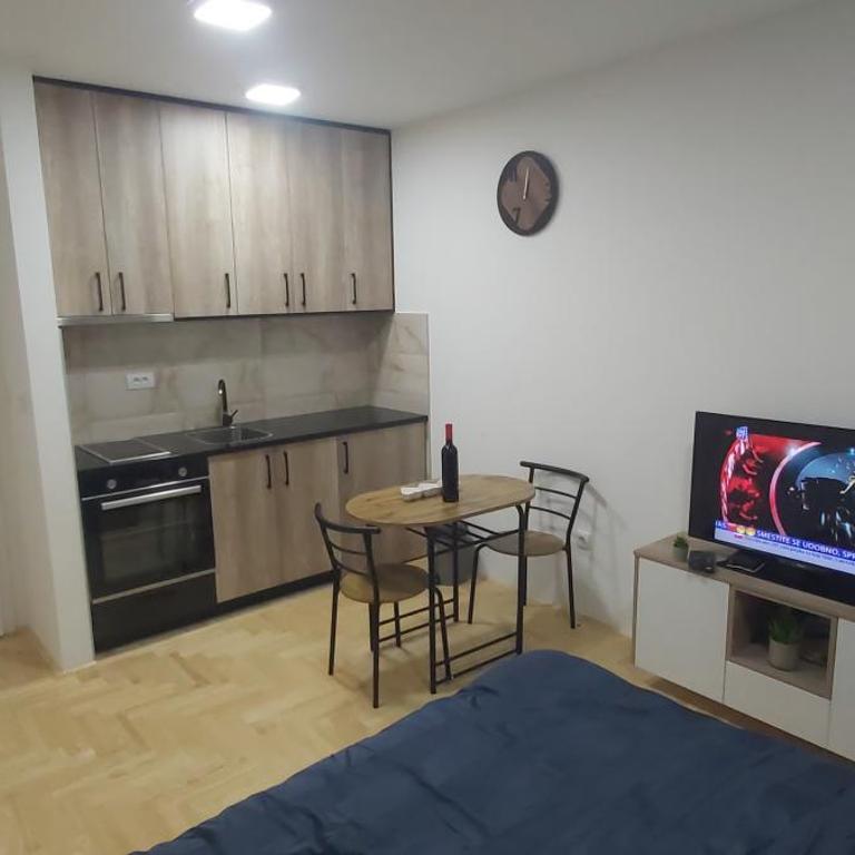Studio apartman " 3M " - One-Bedroom Apartment - 4