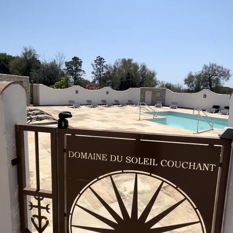 Domaine du Soleil Couchant - Three-Bedroom House - 1