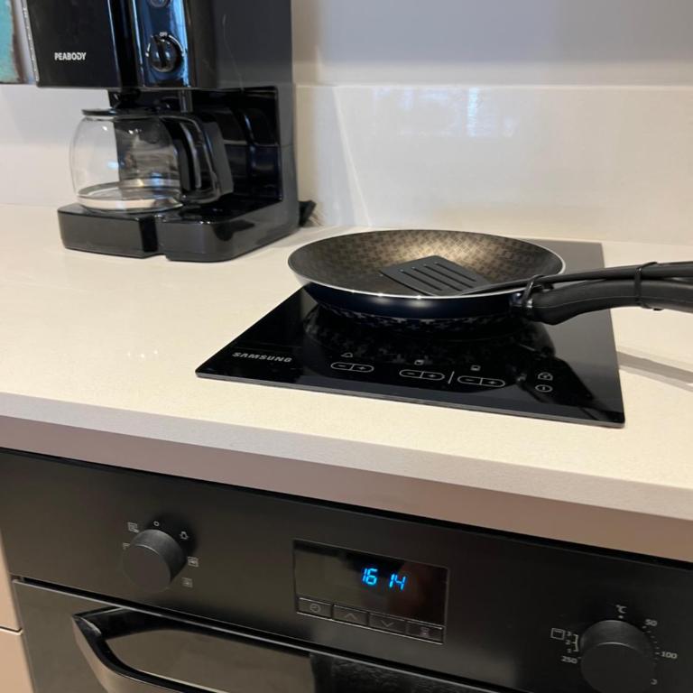 Modern Studio with Premium Amenities - Apartamento de 1 dormitorio - 18